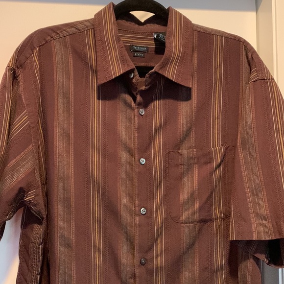 Men’s Van Heusen Casual Dress Shirts, Lot of 3 - Picture 3 of 3